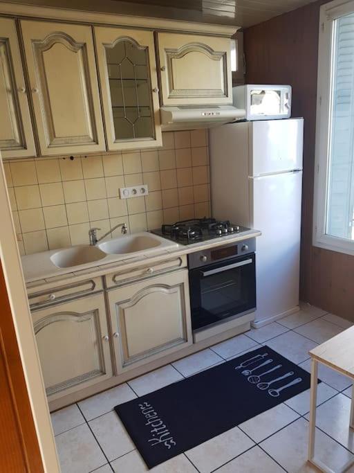 Superbe Appartement En Residence Prive Avec Un Parking Prive Scionzier Exterior photo